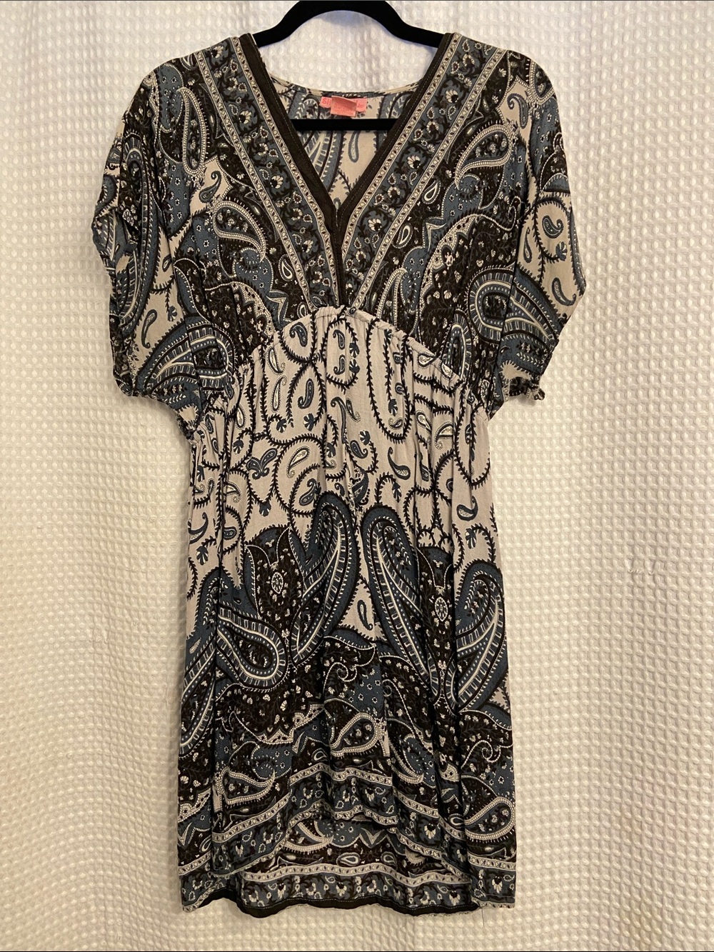 She's Cool Paisley V-Neck Dress in Black, White & Blue
